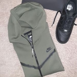 MEN'S NIKE SPORTSWEAR TECH FLEECE TAPED  FULL ZIP HOODIE